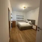 Hajdi Q & U * Merano