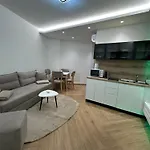 Hajdi Q & U *