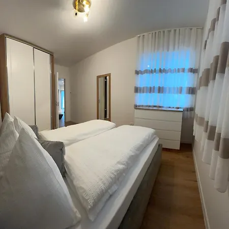 Holiday home Hajdi Q & U *