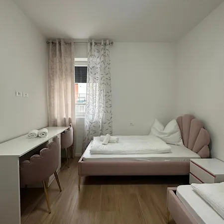 Hajdi Q & U Holiday home Merano