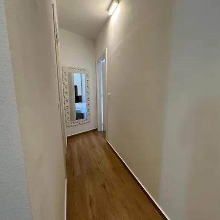 Hajdi Q & U Nyaraló Merano