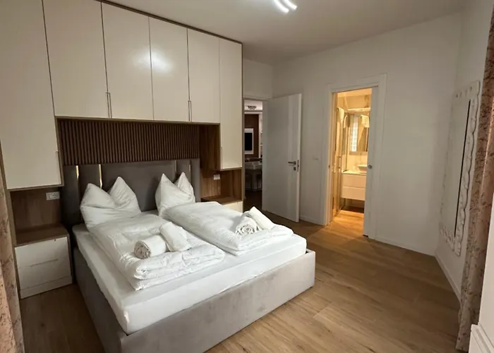 Hajdi Q & U Holiday home *